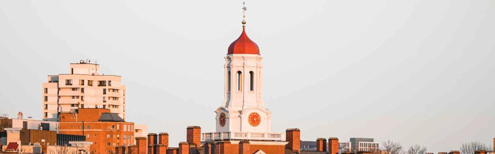 Best Hotels with Free Parking Near Harvard University: Save on Parking While You Stay