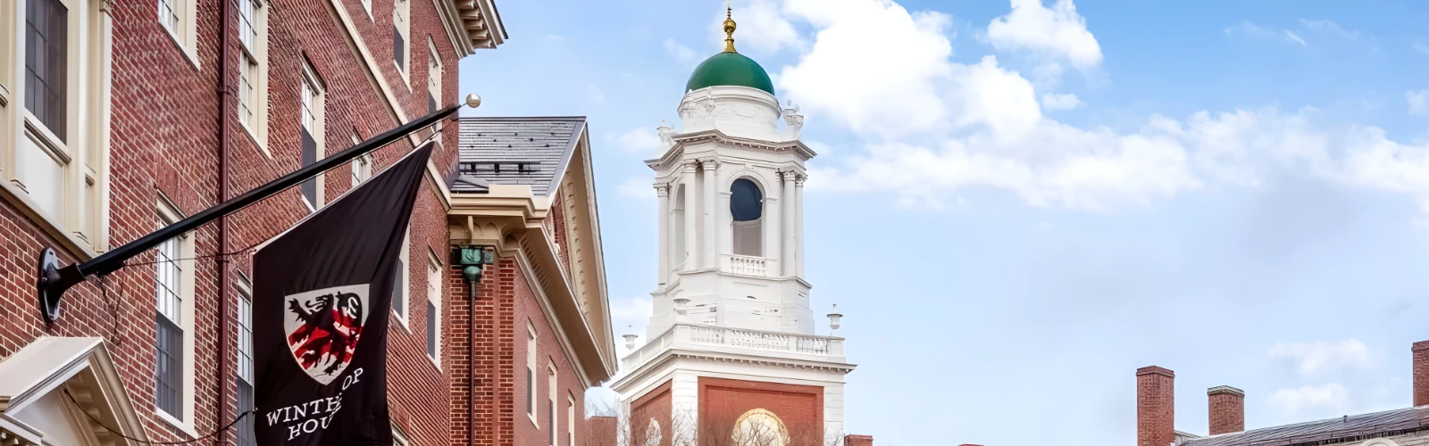 Top Hotels with EV Charging Stations Near Harvard University