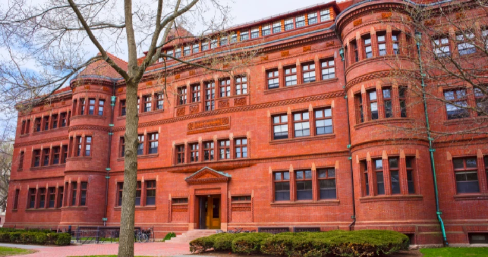 Family-Friendly Hotels Near Harvard: Perfect Stays for Parents and Kids